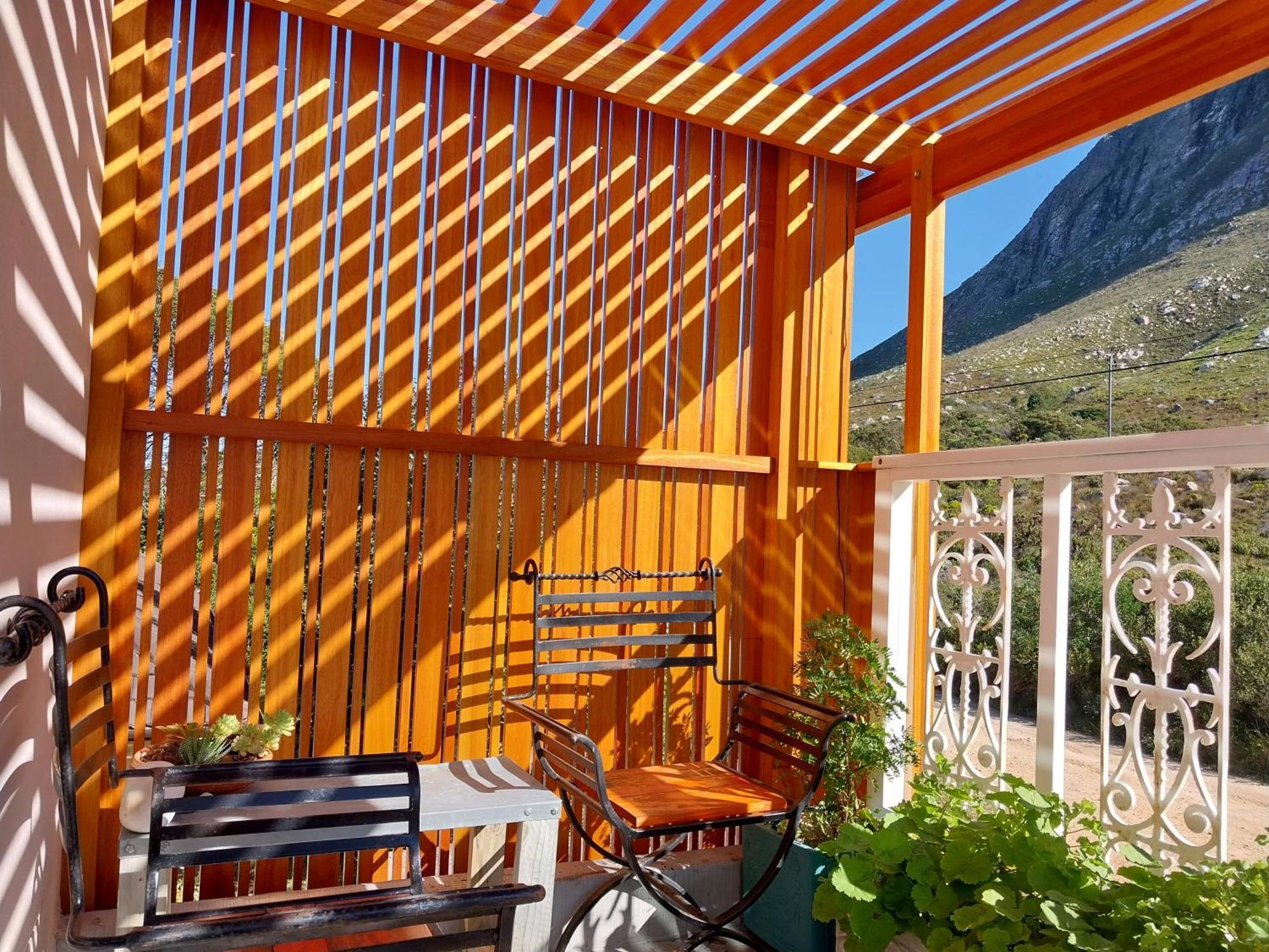The Trailhouse Hotell Bettyʼs Bay Exteriör bild