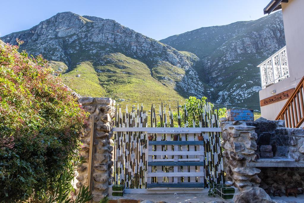 The Trailhouse Hotell Bettyʼs Bay Exteriör bild